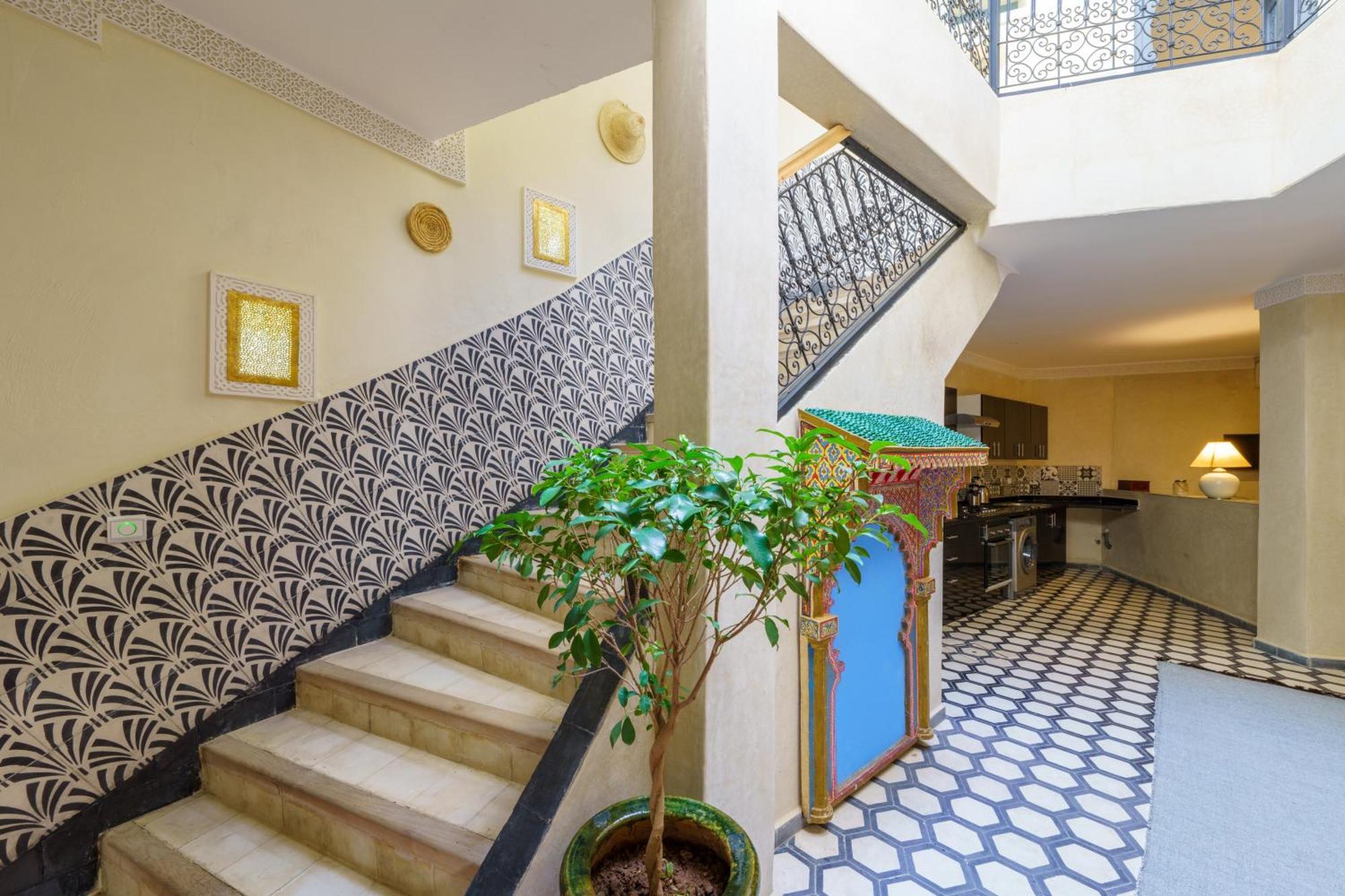 Riad 4 Chambres - Piscine & Petit Dejeuner Gratuit - Wifi Fibre Optique Marrakesch Exterior foto