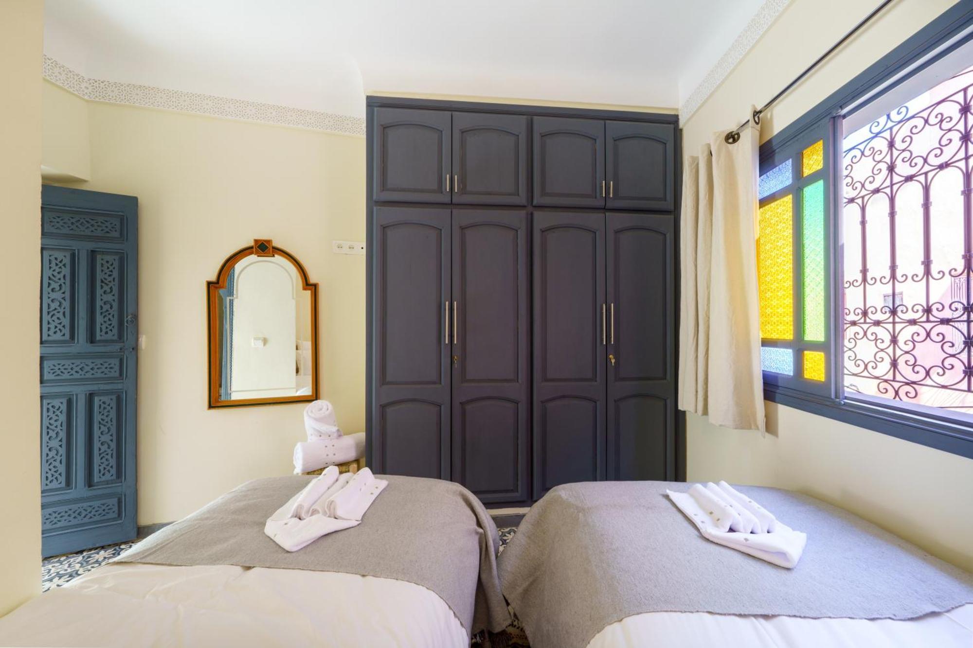 Riad 4 Chambres - Piscine & Petit Dejeuner Gratuit - Wifi Fibre Optique Marrakesch Exterior foto