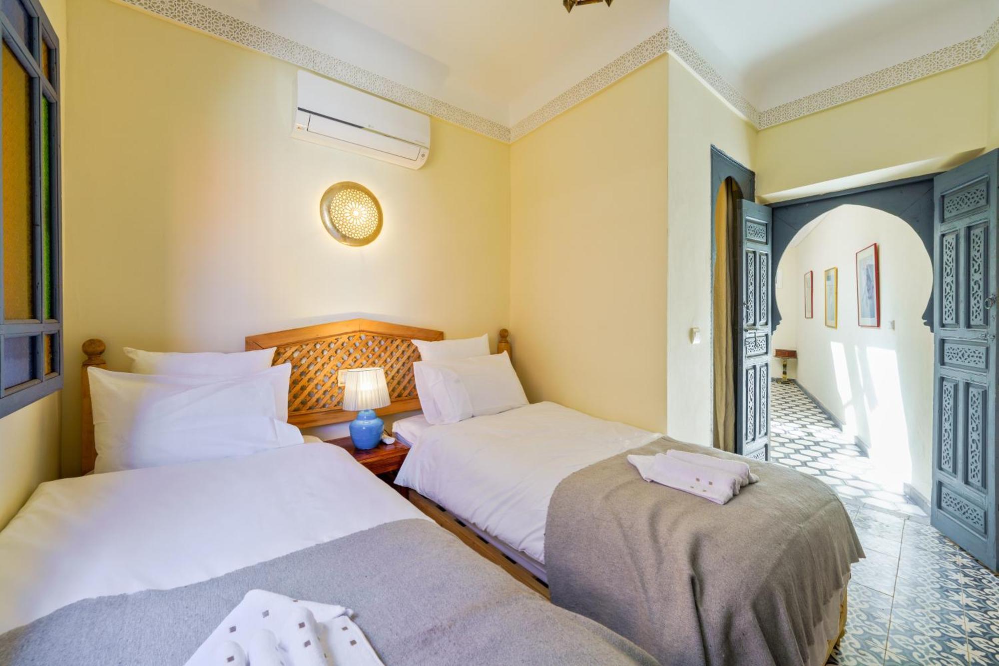 Riad 4 Chambres - Piscine & Petit Dejeuner Gratuit - Wifi Fibre Optique Marrakesch Exterior foto