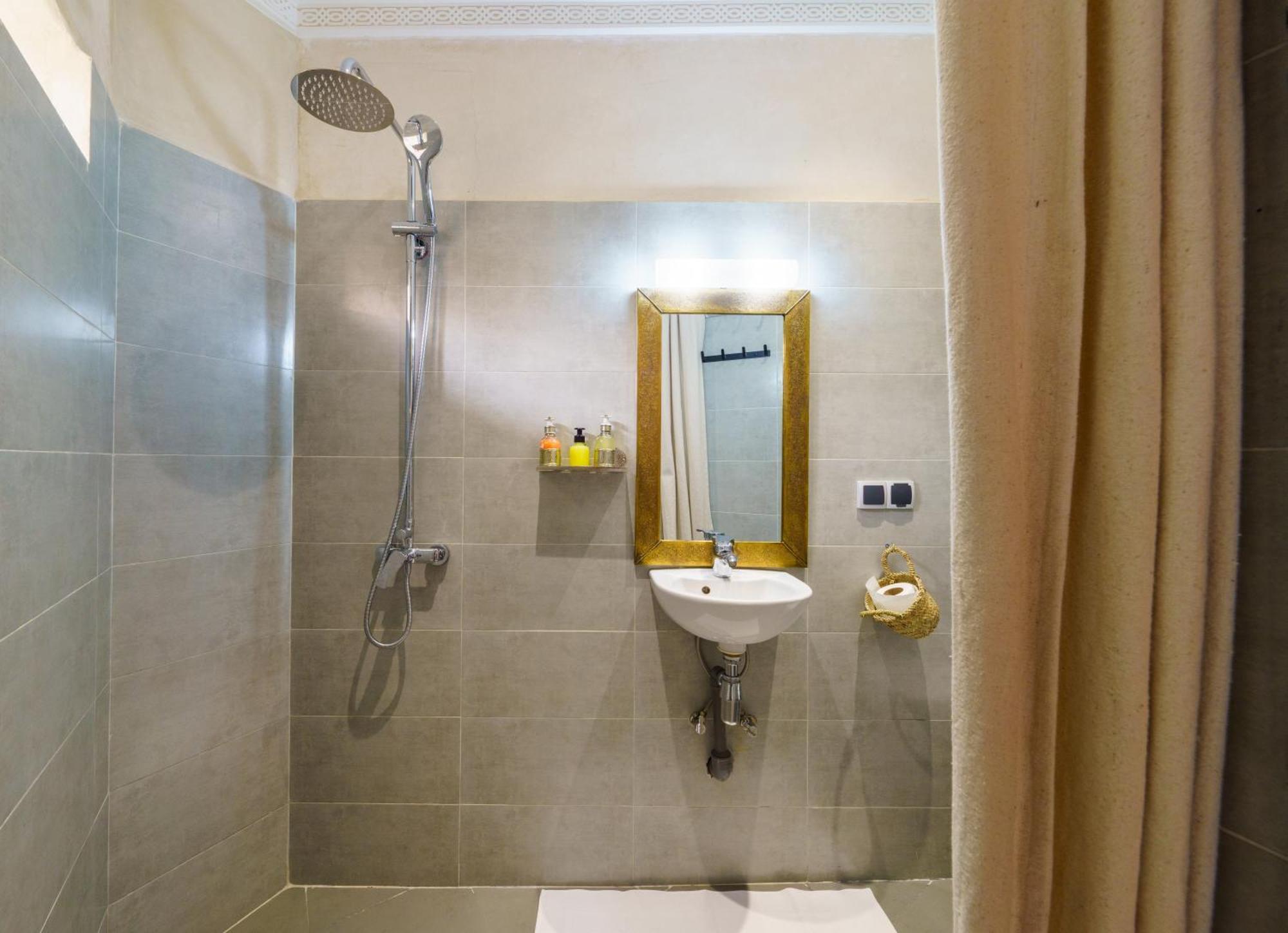 Riad 4 Chambres - Piscine & Petit Dejeuner Gratuit - Wifi Fibre Optique Marrakesch Exterior foto